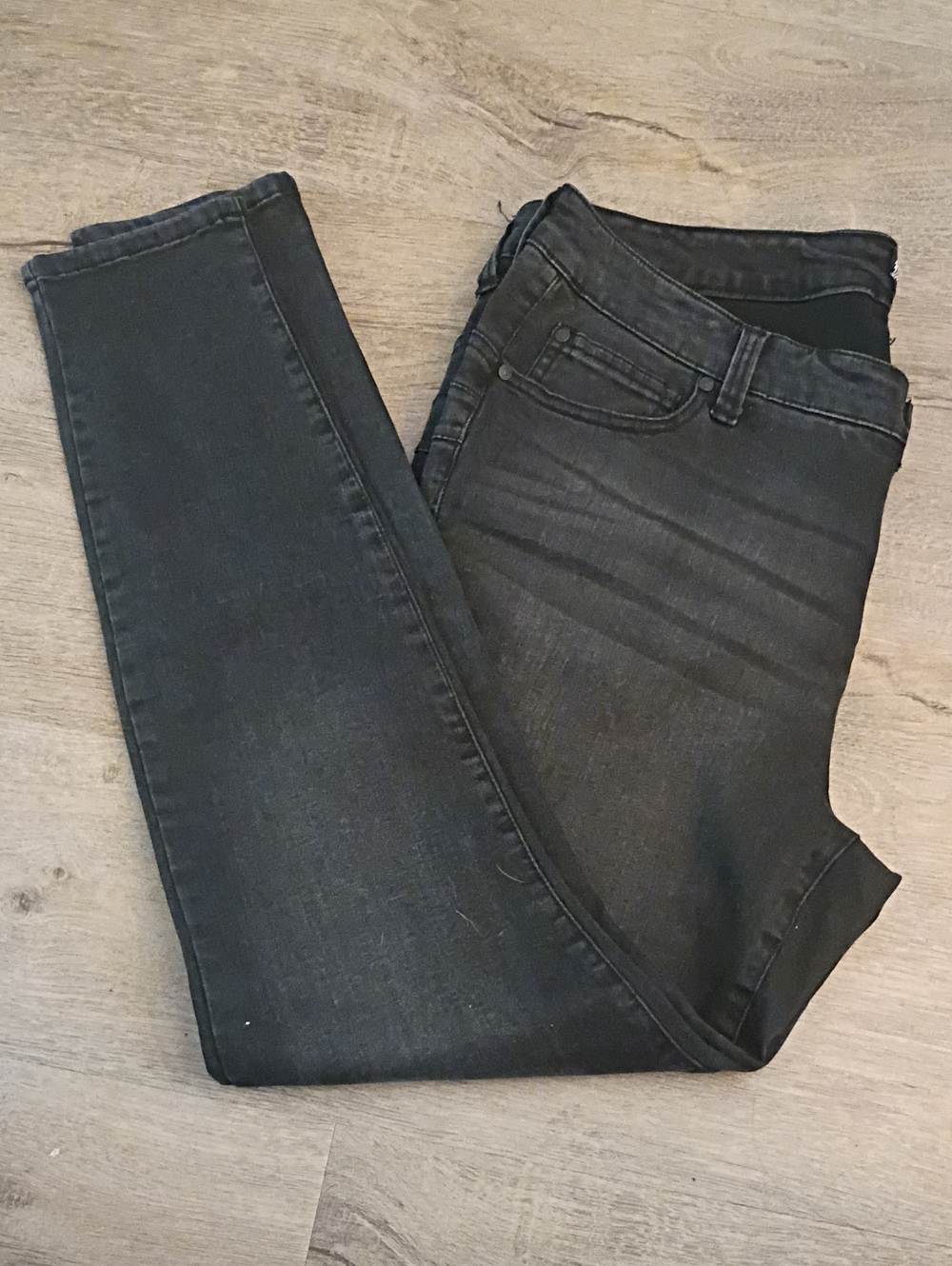 Celebrity Pink Skinny Jeans in Black Wash
